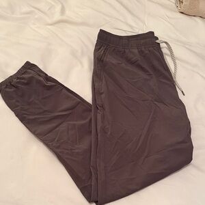 Vuori Men's Kore Warm Grey Joggers | Large 28”